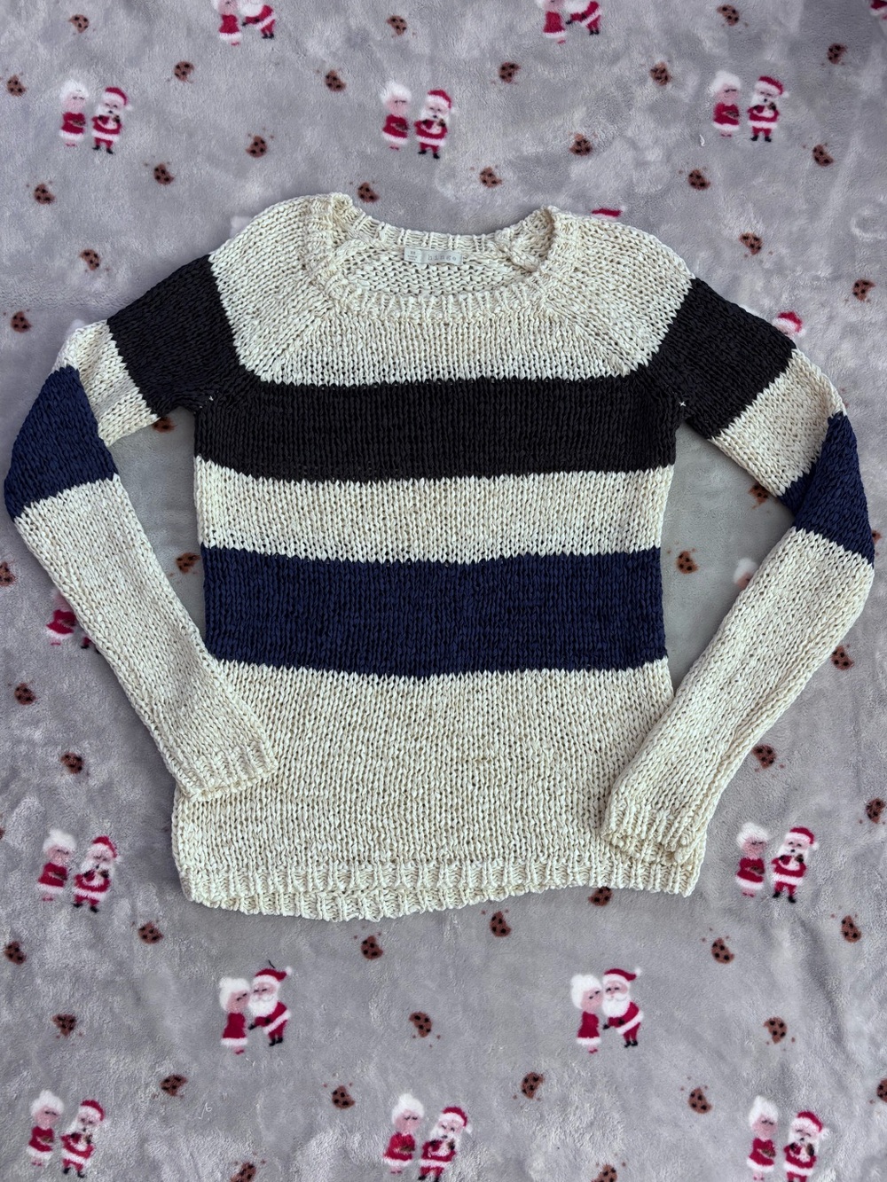 Hinge sweater